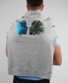 Sweat homme gris col rond - Vue de dos avec design Nature vs Technologie (tête nature face à tête technologique)